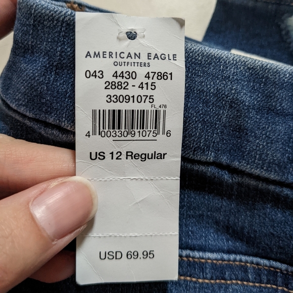 SOLD NWT American Eagle Dream Jeans Curvy Super Hi-Rise Ripped Distressed sz 12 - Picture 7 of 8